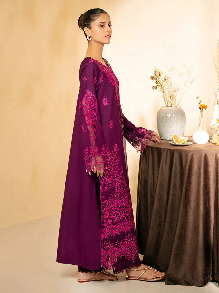 3 piece Embroidered lawn suit