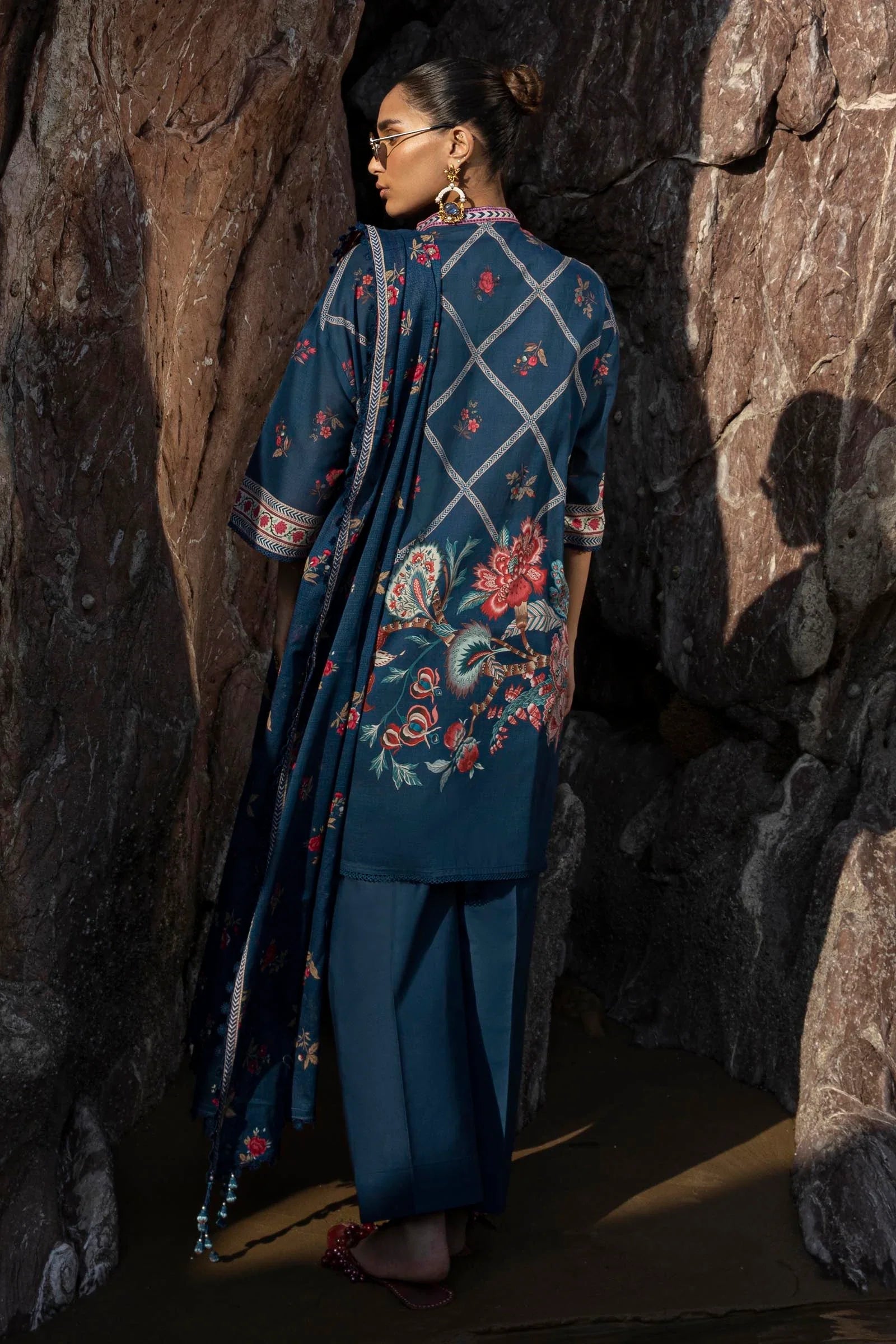 Sana Safinaz Digital Print Lawn 3 Piece